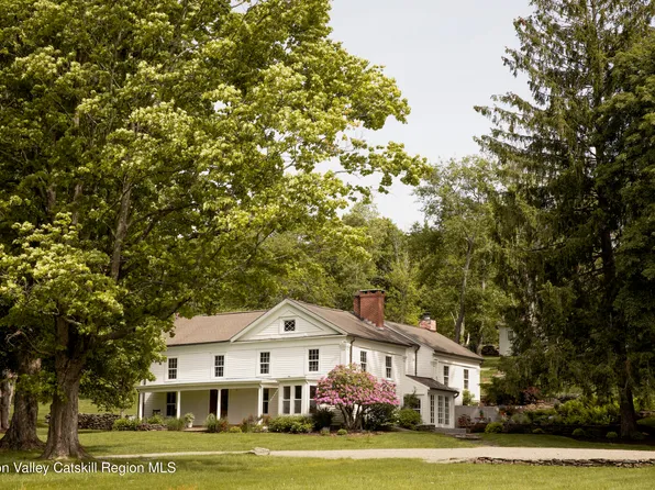 809 N Quaker Hill Road, Pawling, NY 12564