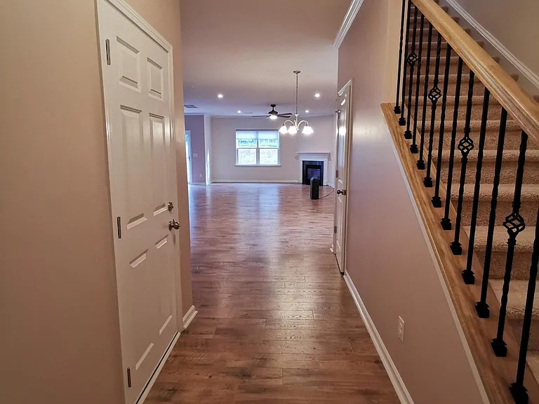 7107 Thornrose Dr — Photo 9