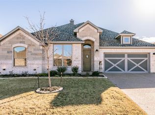 6717 Canyon Rock Dr, Benbrook, TX 76126