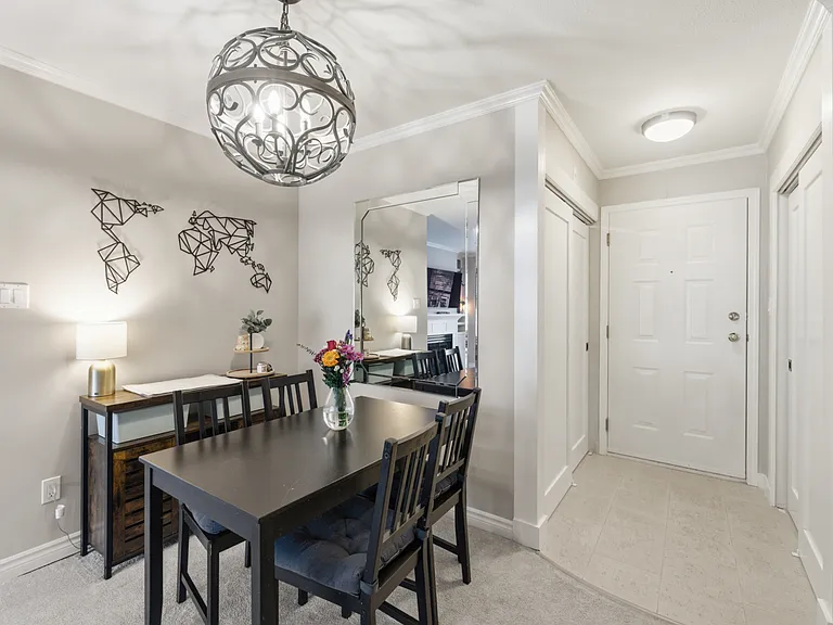 639 W 14th Ave #206 — Photo 8