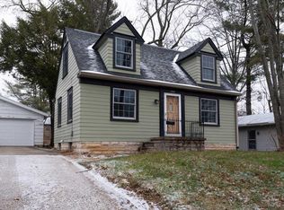 1919 E Maxwell Ln, Bloomington, IN