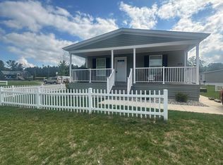 83 Viking Dr NW, Sparta, MI 49345