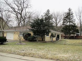 1338 Lowe Dr, Algonquin, IL 60102