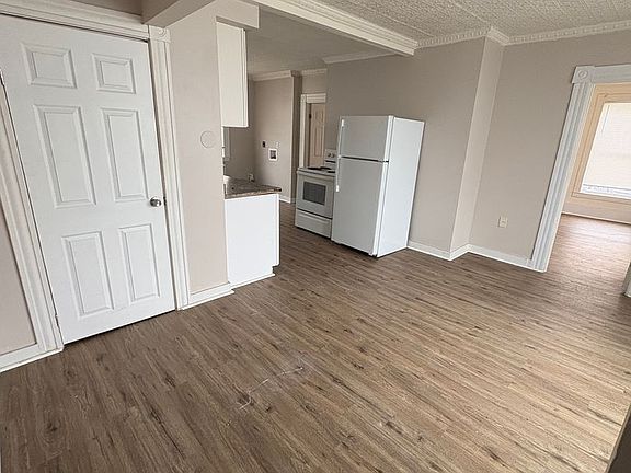 2nd image of 312-314 Lake Ave #314-1