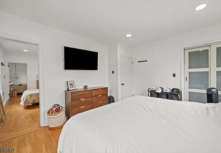 99 Brookfield Ave — Photo 6