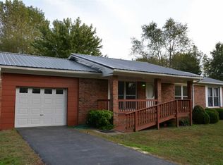 48 W Prospect Rd, Fayetteville, TN 37334