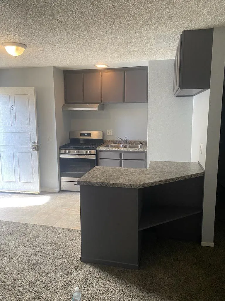 kitchen - 44757 Stanridge Ave #6