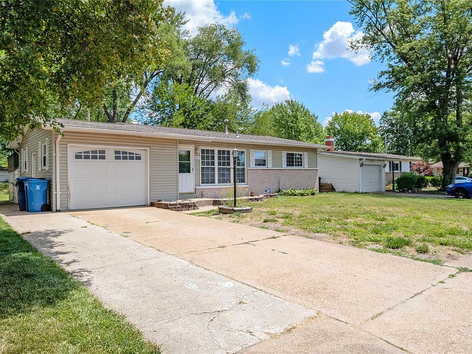 815 Carmelita Ln, Florissant, MO 63031 Zillow
