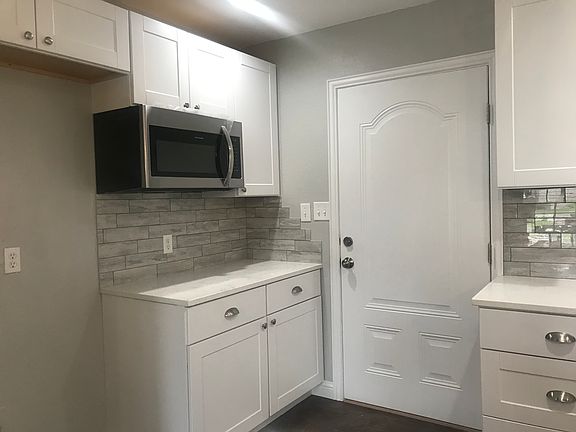 2nd image of 2208 Fairmont Ave