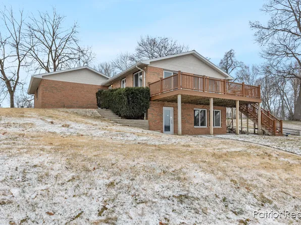 631 Harrington Rd, Delton, MI 49046