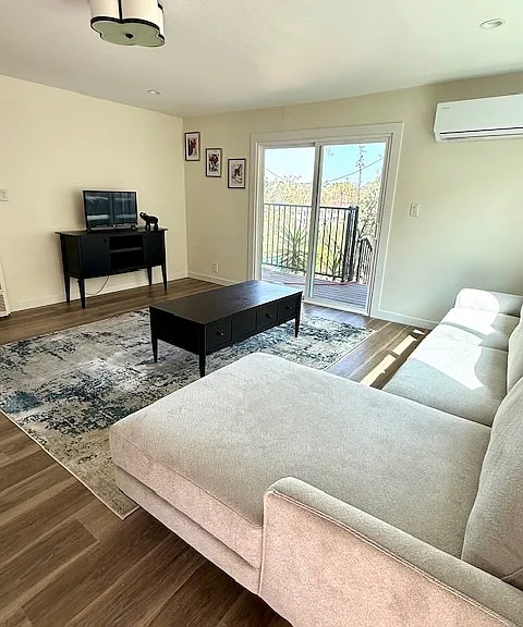 3942 Manzanita Dr — Photo 2