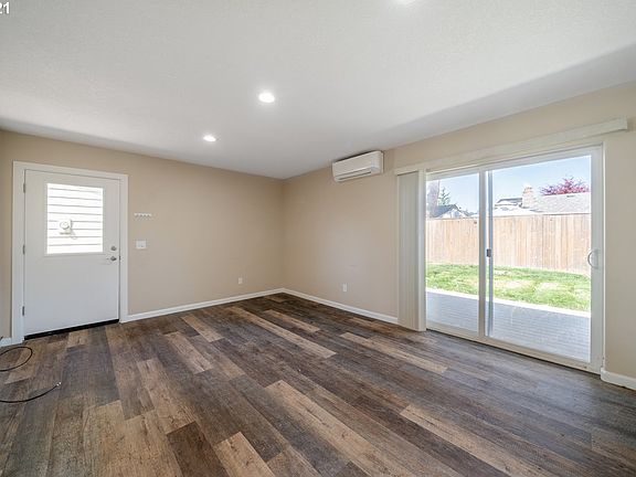 3rd image of 4782 Burlwood Loop SE