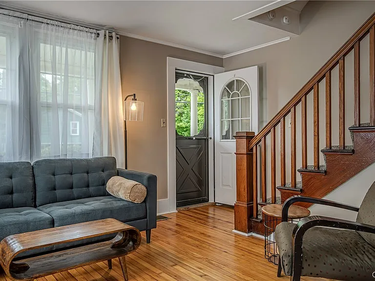 22 Kellogg St — Photo 3