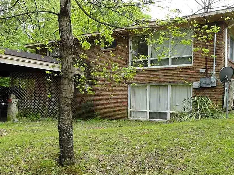 2707 Garvin Rd NW — Photo 2
