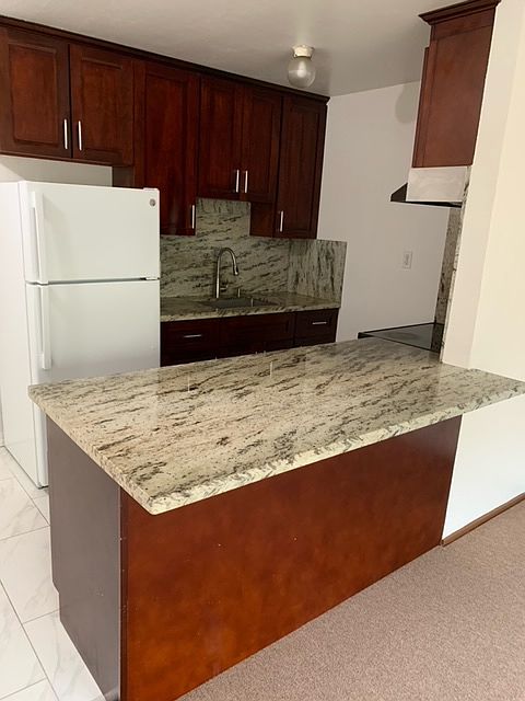 1st image of 720 41st Ave APT 16