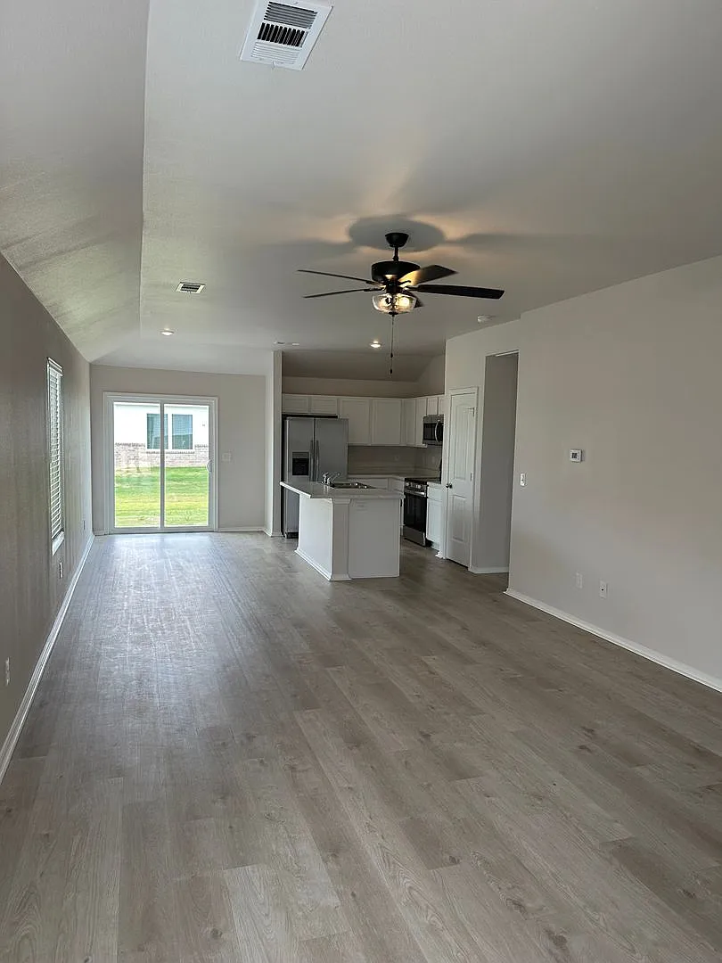 *Pre-leasing* Charming Three Bedroom | Two Bathroom in Whitetail Crossing — Photo 4