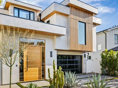 16764 Bollinger Dr, Pacific Palisades, CA, 90272