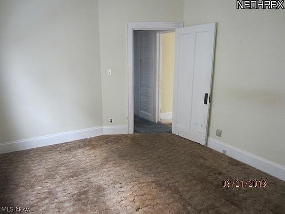 5th image of 15527-29 Delaware Ave