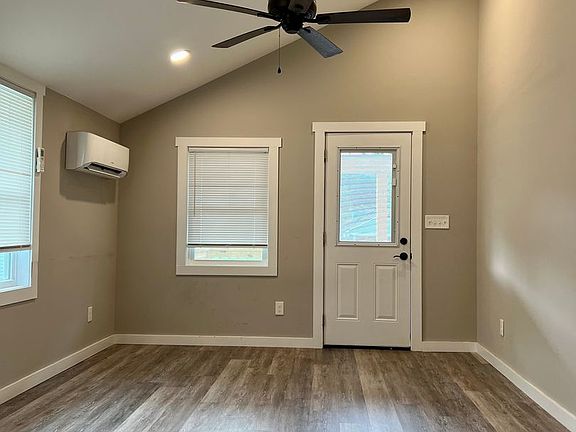 3rd image of 27 Summit Lake Ln