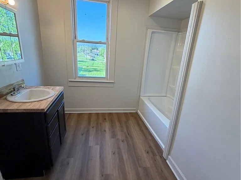 1229 Jackson St — Photo 13