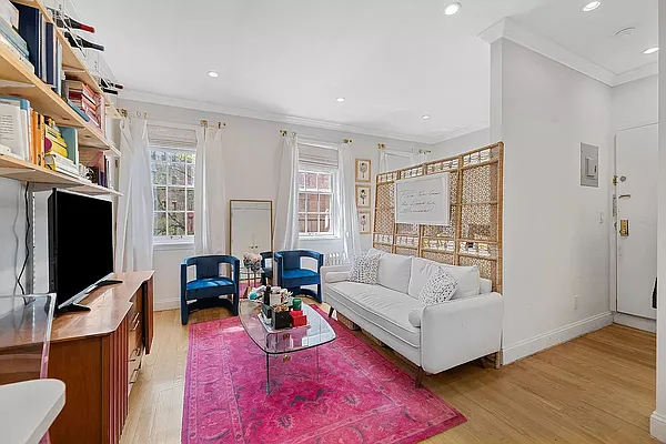 Rented by REAL New York | media 7