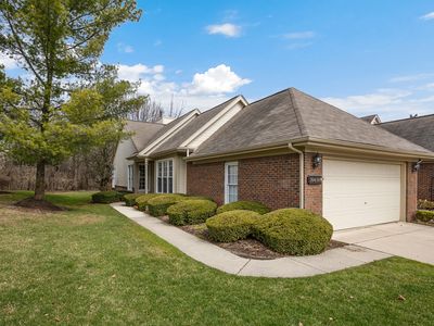 39438 Village Run Dr, Northville, MI, 48168