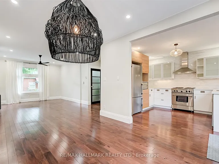 584 Logan Ave — Photo 8