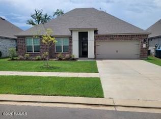 117 Deer Lake Ln, Lafayette, LA 70508