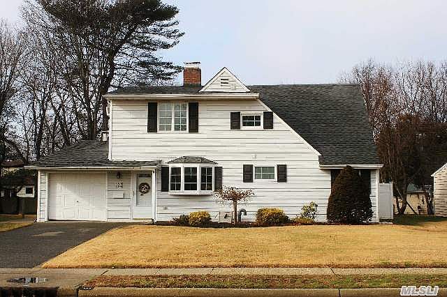 1st image of 122 Willowood Dr