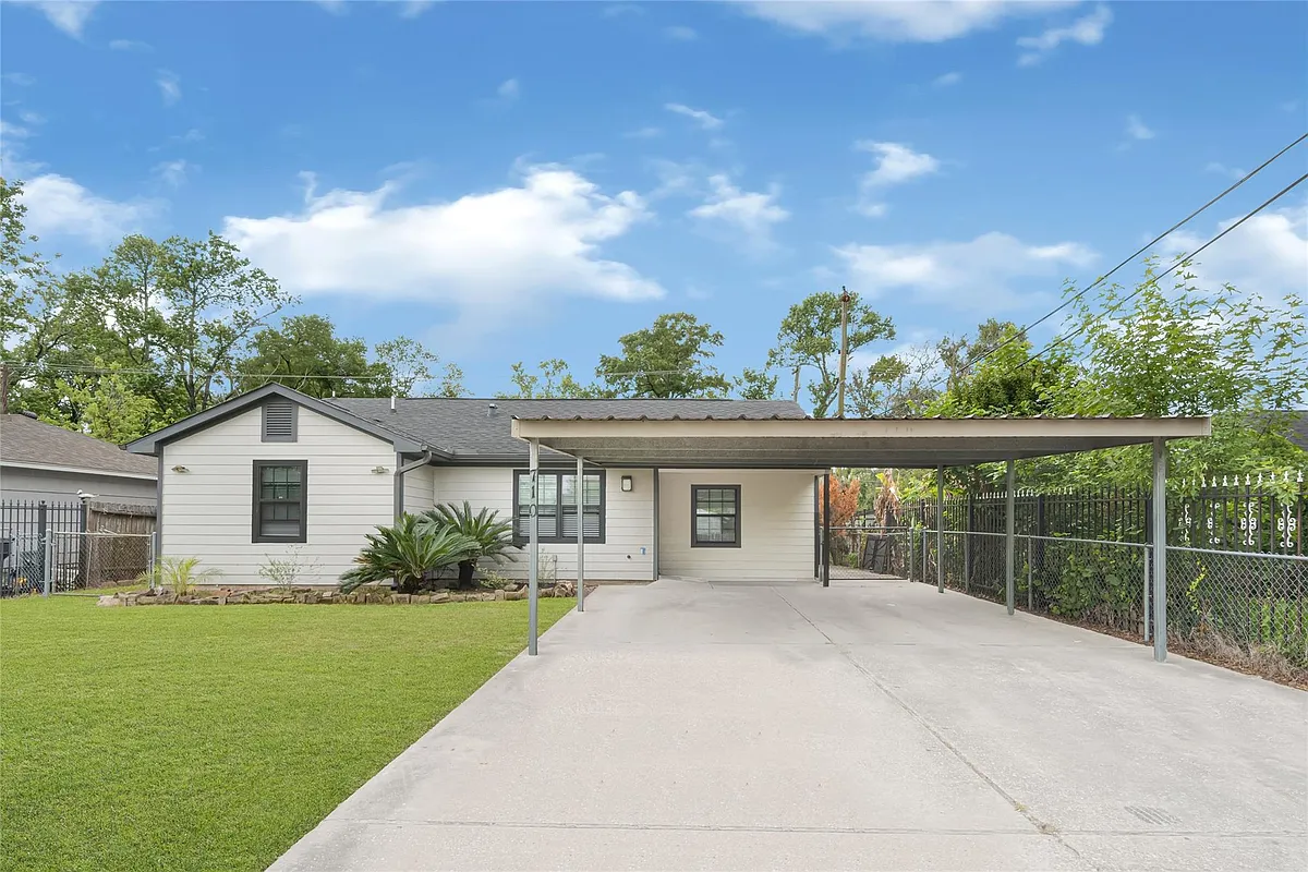 Building Photo - 710 Woodhue St