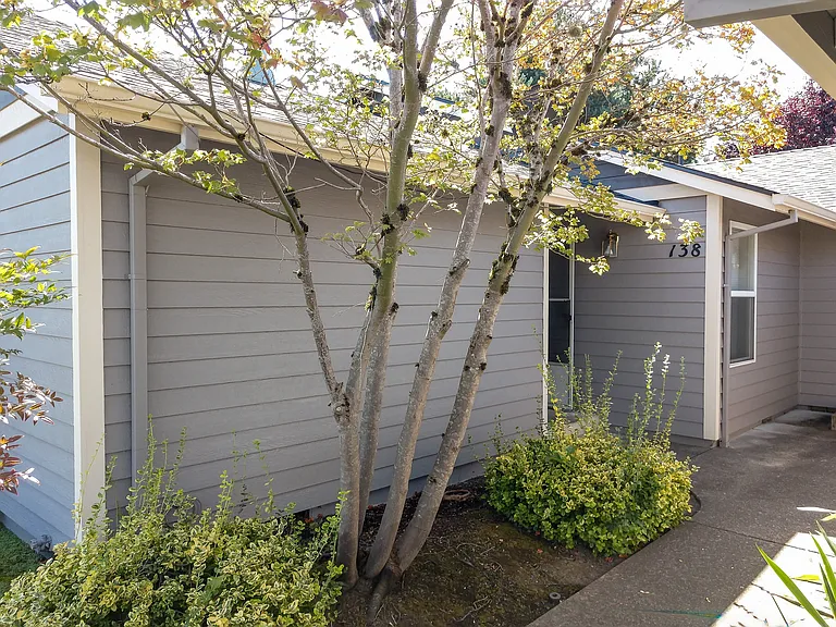 138 Hazelbrook Dr N #138 — Photo 1