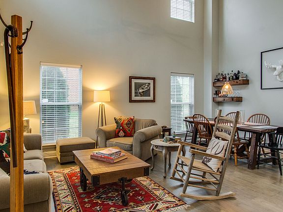 4th image of 128 Nashboro Grns