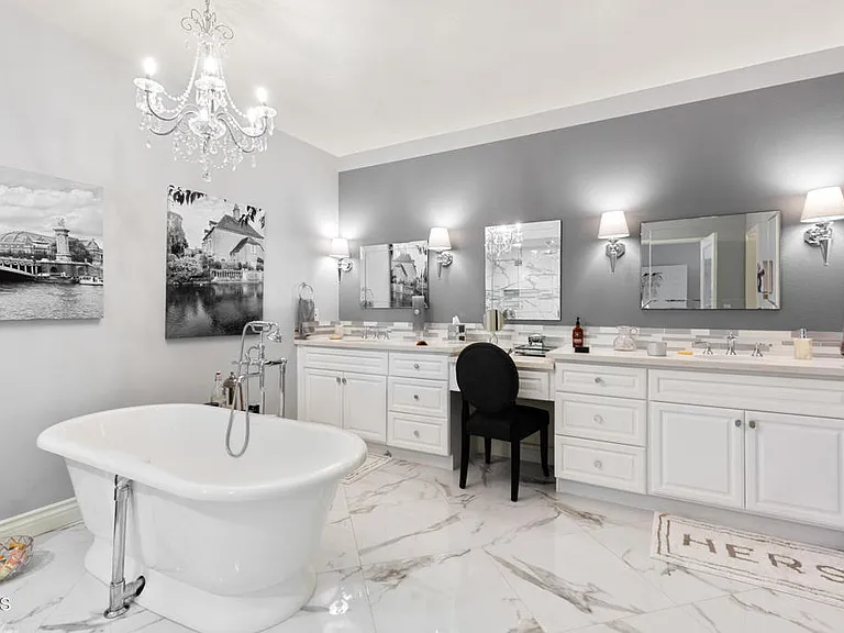 1234 E Tujunga Ave — Photo 37