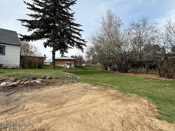 4th image of 3901 W Lincoln Ave