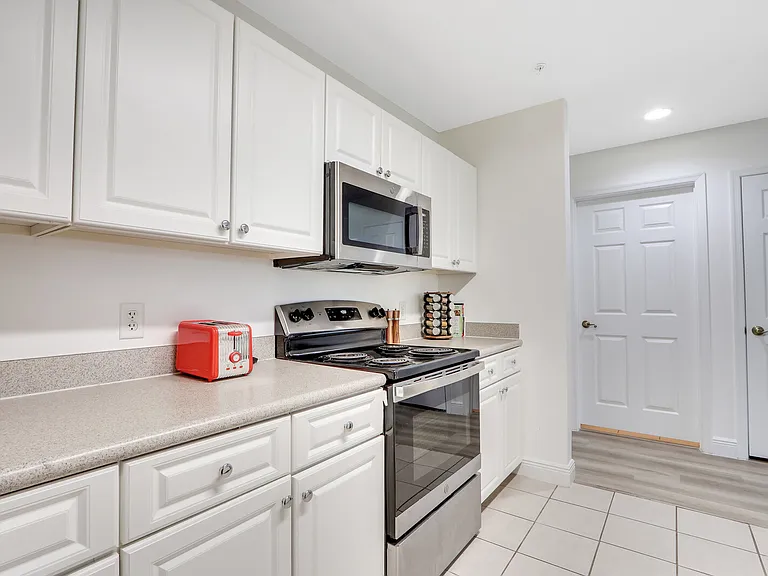 1155 Main St #216-1 — Photo 8