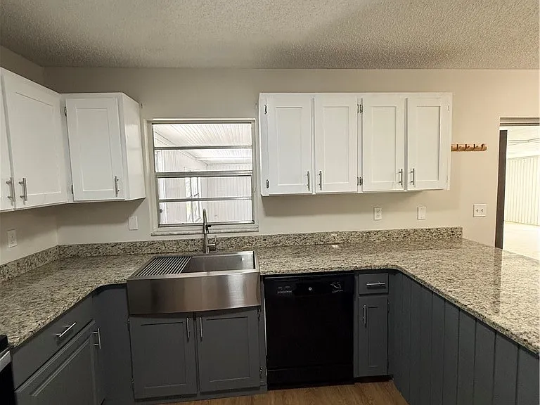 6304 Expedition Ave — Photo 9
