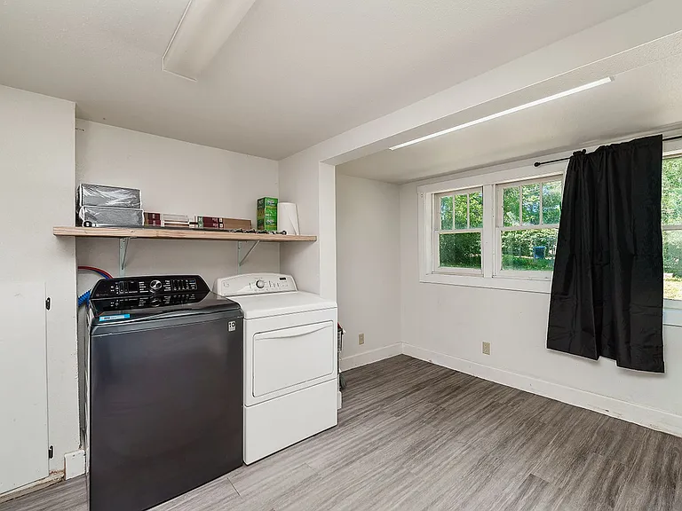 307 School St — Photo 10