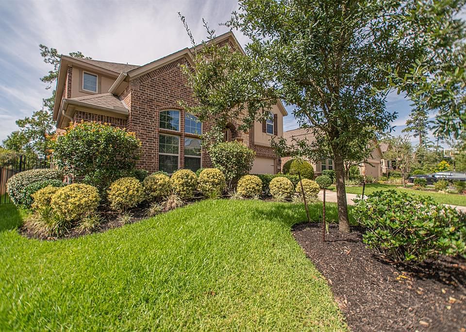 1st image of 31 Whispering Thicket Pl