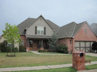 2109 Newbrook Dr, Edmond, OK 73003