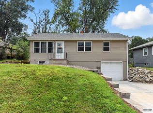 4663 B St, Omaha, NE 68106