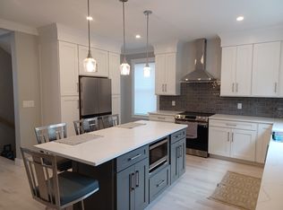 52 E Albion St, Somerville, MA 02145