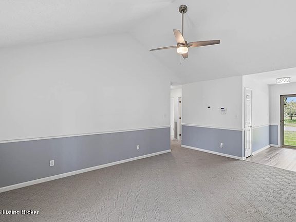 5th image of 108 Excalibur Ct