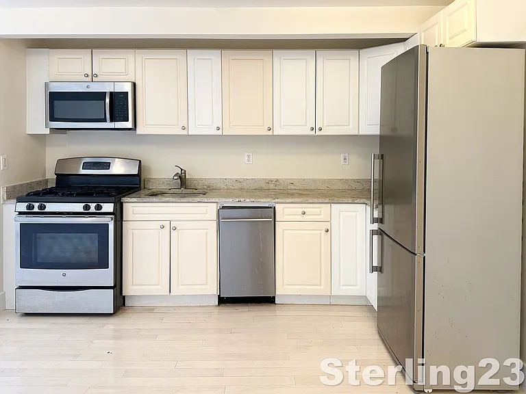 1521 Brightwater Ave #3D — Photo 3