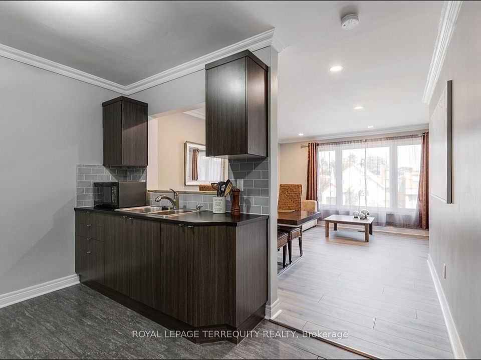 1st image of 26 A Scarlett Rd