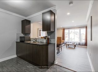 26 A Scarlett Rd, Toronto, ON M6N4K1