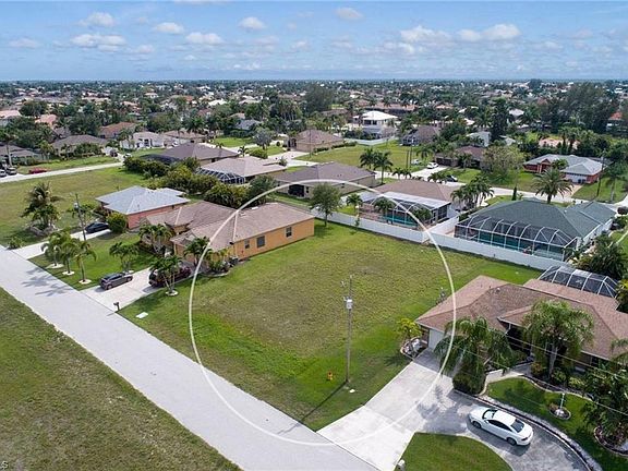 3rd image of 4610 SW 21st Pl