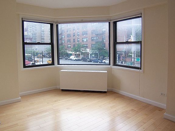 4th image of 1471 3rd Ave #2D