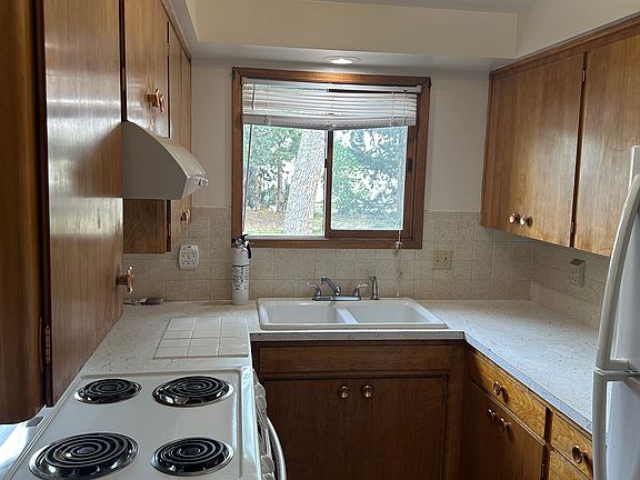 4th image of 5008 N Howard St