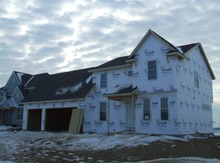 6539 Prairie Grass Ln, Bettendorf, IA