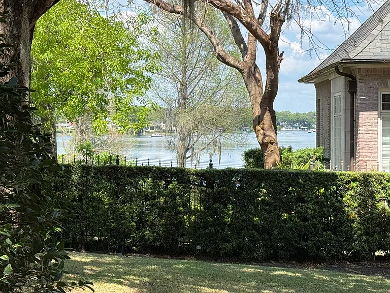 222 Osceola Ct — Photo 4